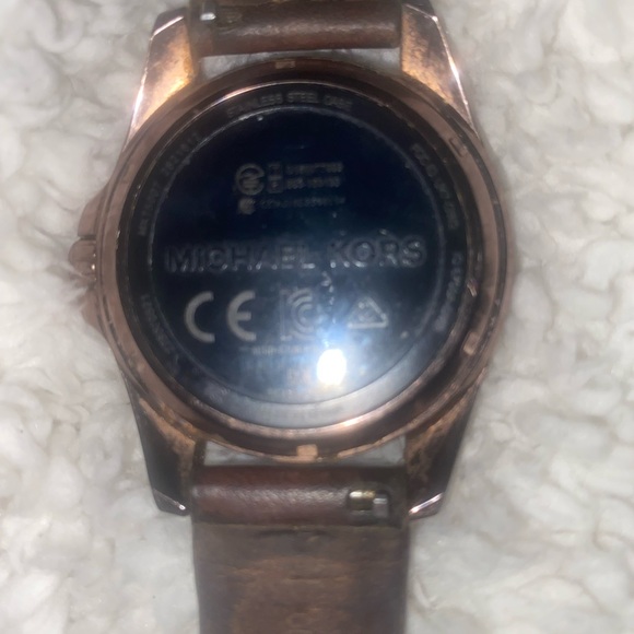 Micheal kors smart watch. Model: Bradshaw 0521. Rose gold face - Picture 3 of 9